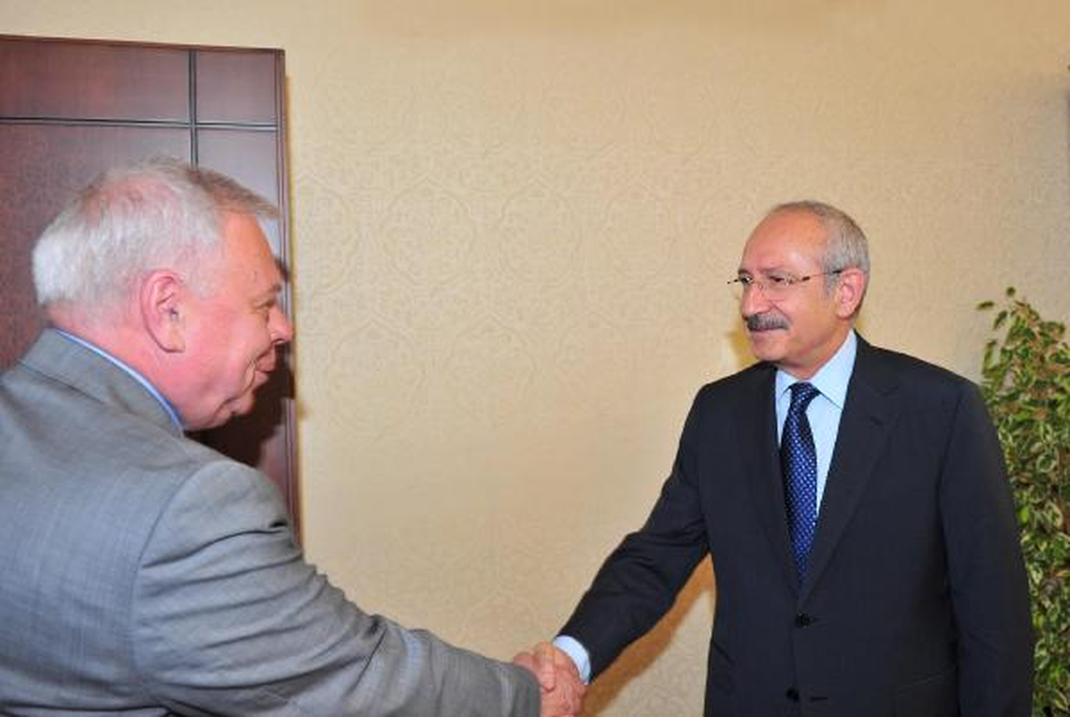 Kılıçdaroğlu, Rusya Büyükelçisi Ivanovsky ile Görüştü