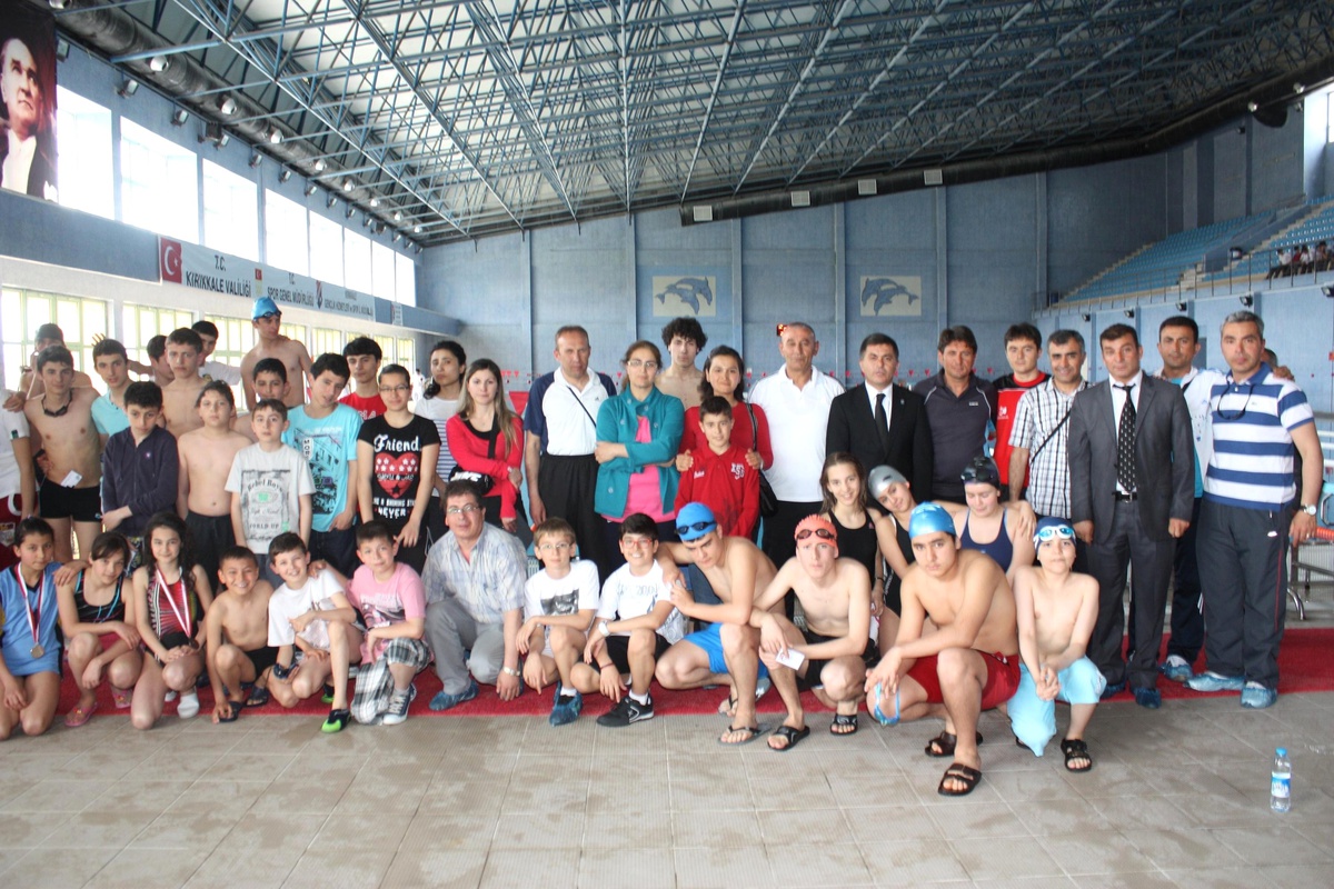 Kırıkkale\'deki Okul Sporları Yüzme Müsabakaları Sona Erdi