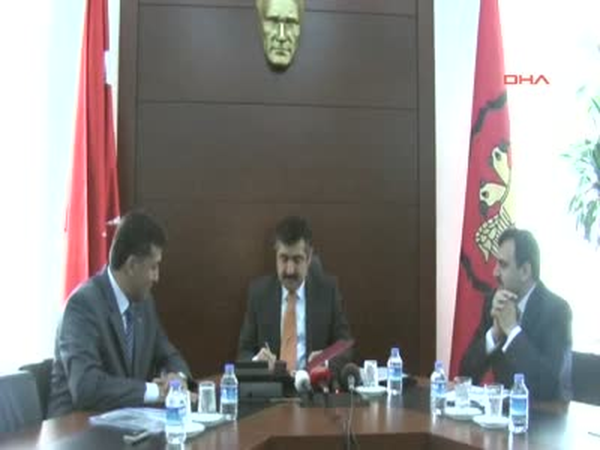 Konya Valisi 19 Mayıs Kutlamaları, Stadyumlarda Değil, Caddelerde Kutlanacak