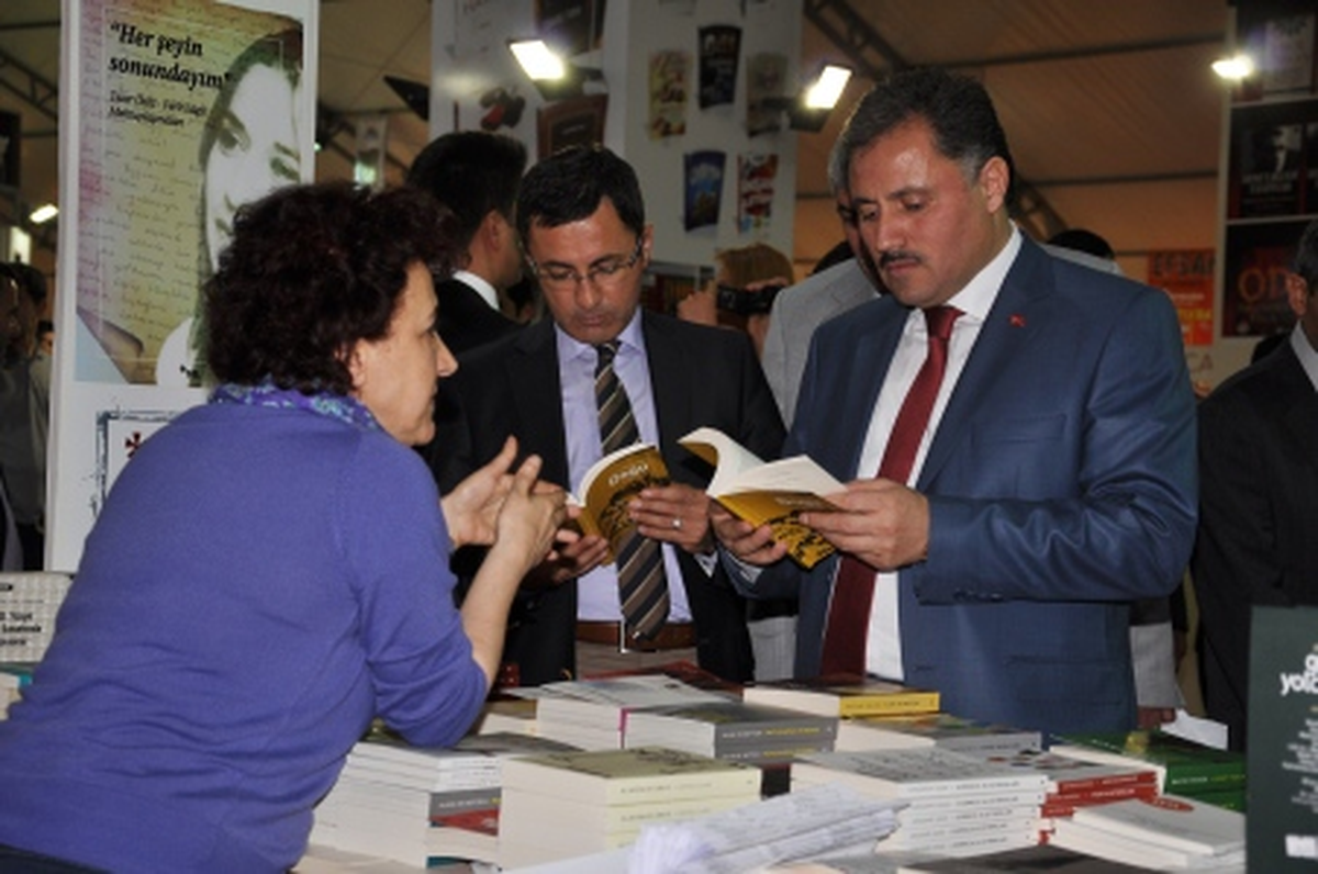 Malatya Kitap Fuarı Yoğun İlgi Görüyor