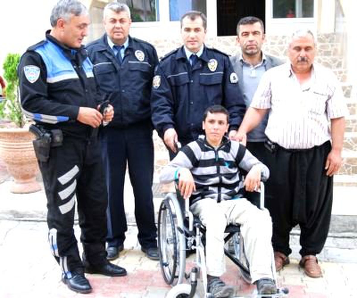 Mavi Kapakla Engeller Aşıldı