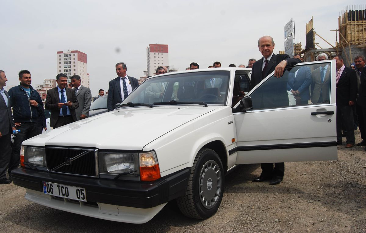 MHP Lideri Bahçeli, Şoför Koltuğunda