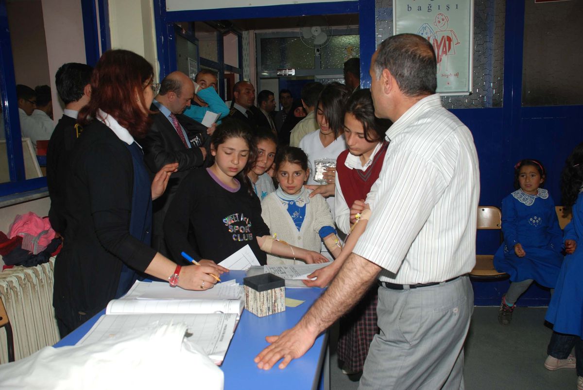 Muş\'ta Sütten Zehirlenme İddiaları