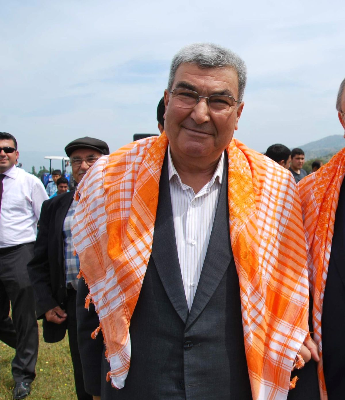 Necip Saraç, Memleketi Karpuzlu'da Ağa Seçildi