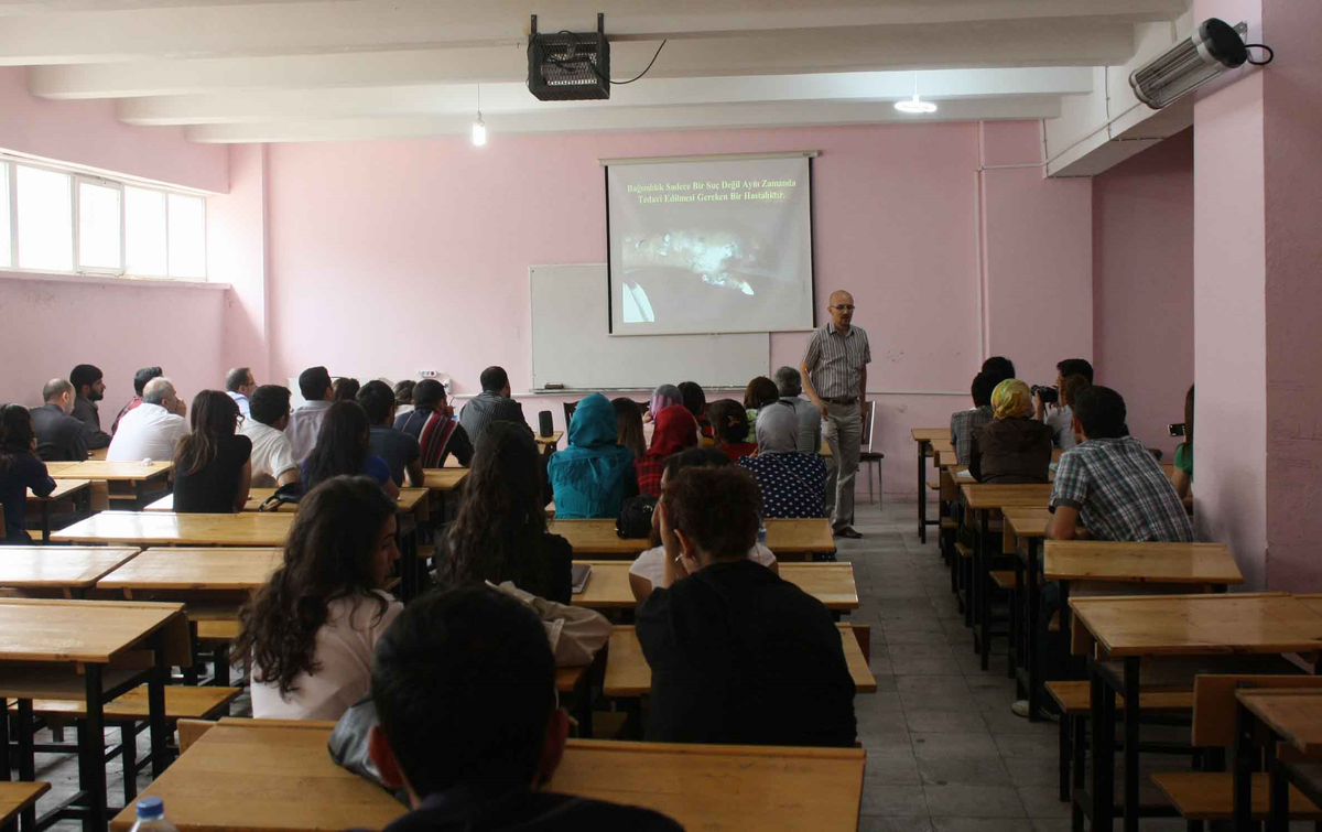 Öğrencilere Madde Bağımlılığın Zararları ve Sonuçları Anlatıldı