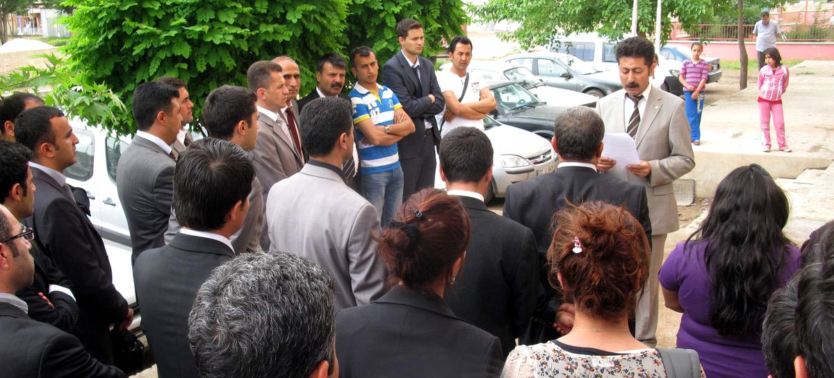 Öğretmelere Yönelik Şiddete Kınama