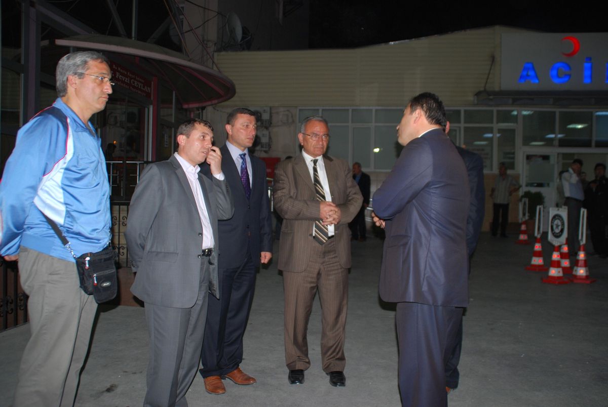 Öğretmen, Evinin Önünde Darp Edildi