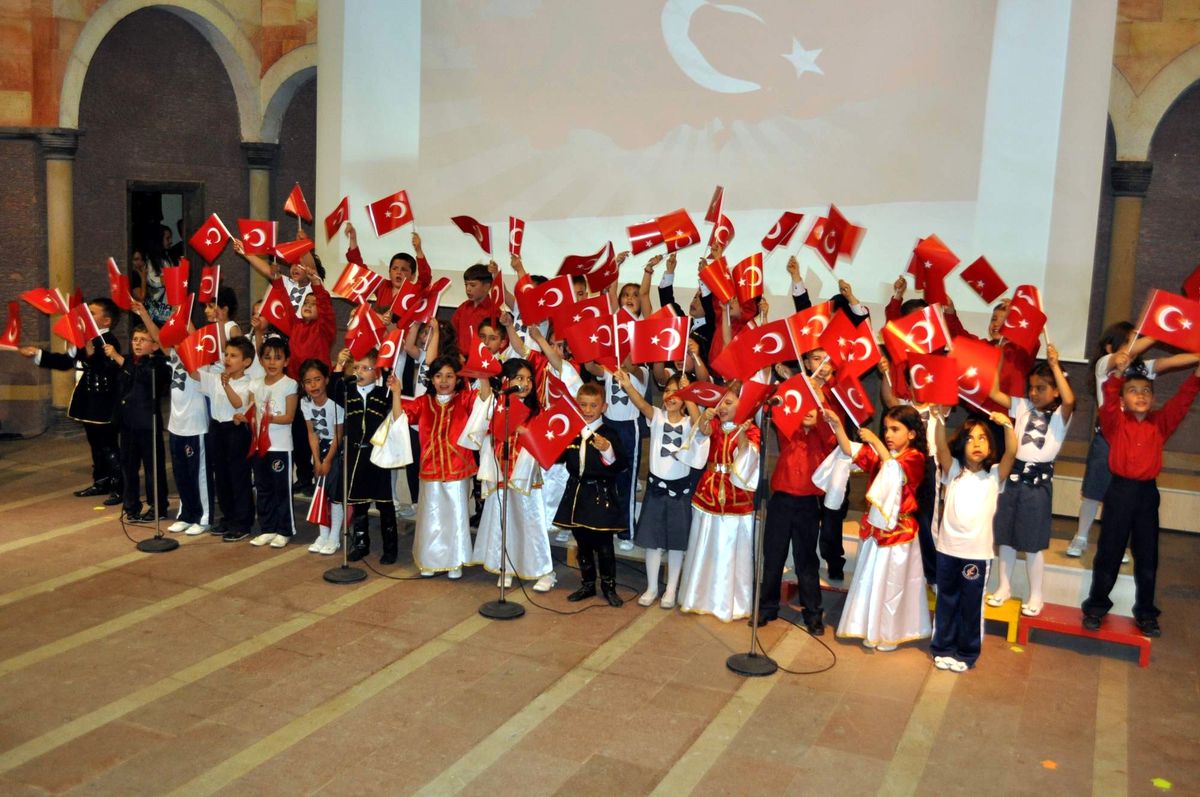 Özel Kardelen Koleji\'nde Okuma Bayramı Düzenlendi