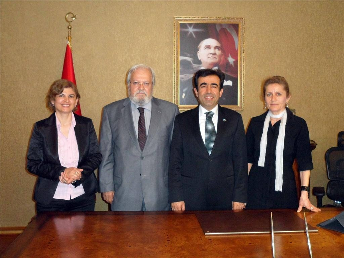 Şairler ve Yazarlar Sorunlarını Valiye Anlattı