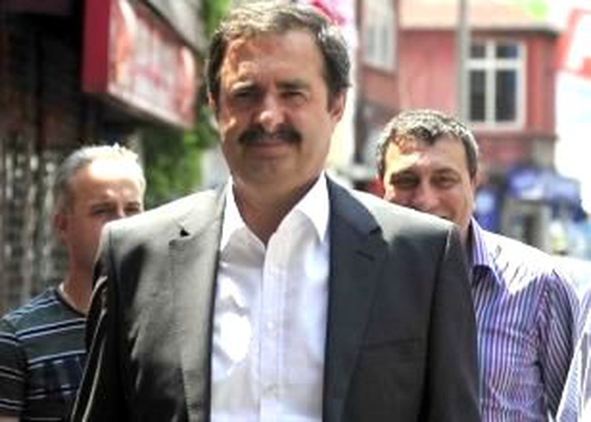 Şakar\'dan Aykut Kocaman\'a Gönderme!