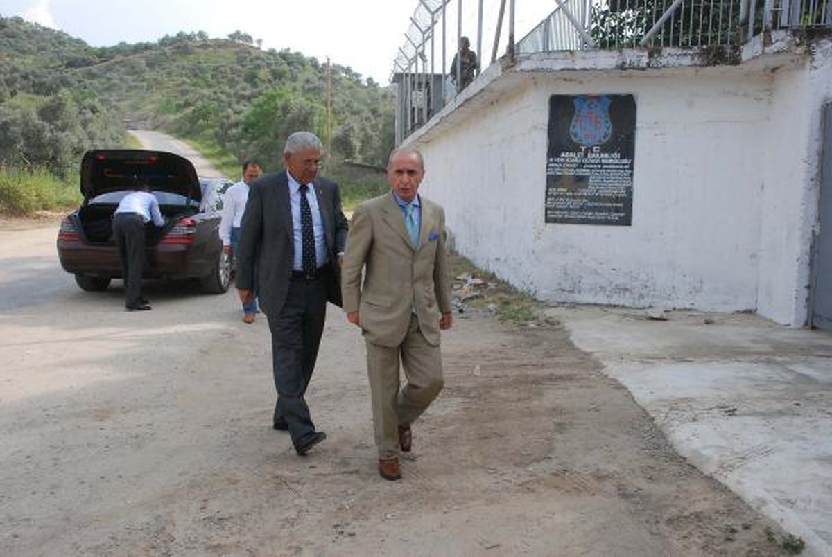 Yenipazarlı Pidecilere, Çiller'li Tatsız Şaka (2)