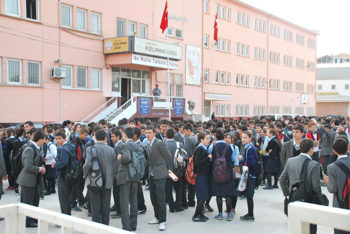 Bafra Kızılırmak Lisesi'nde Ders Zili Çalmadı