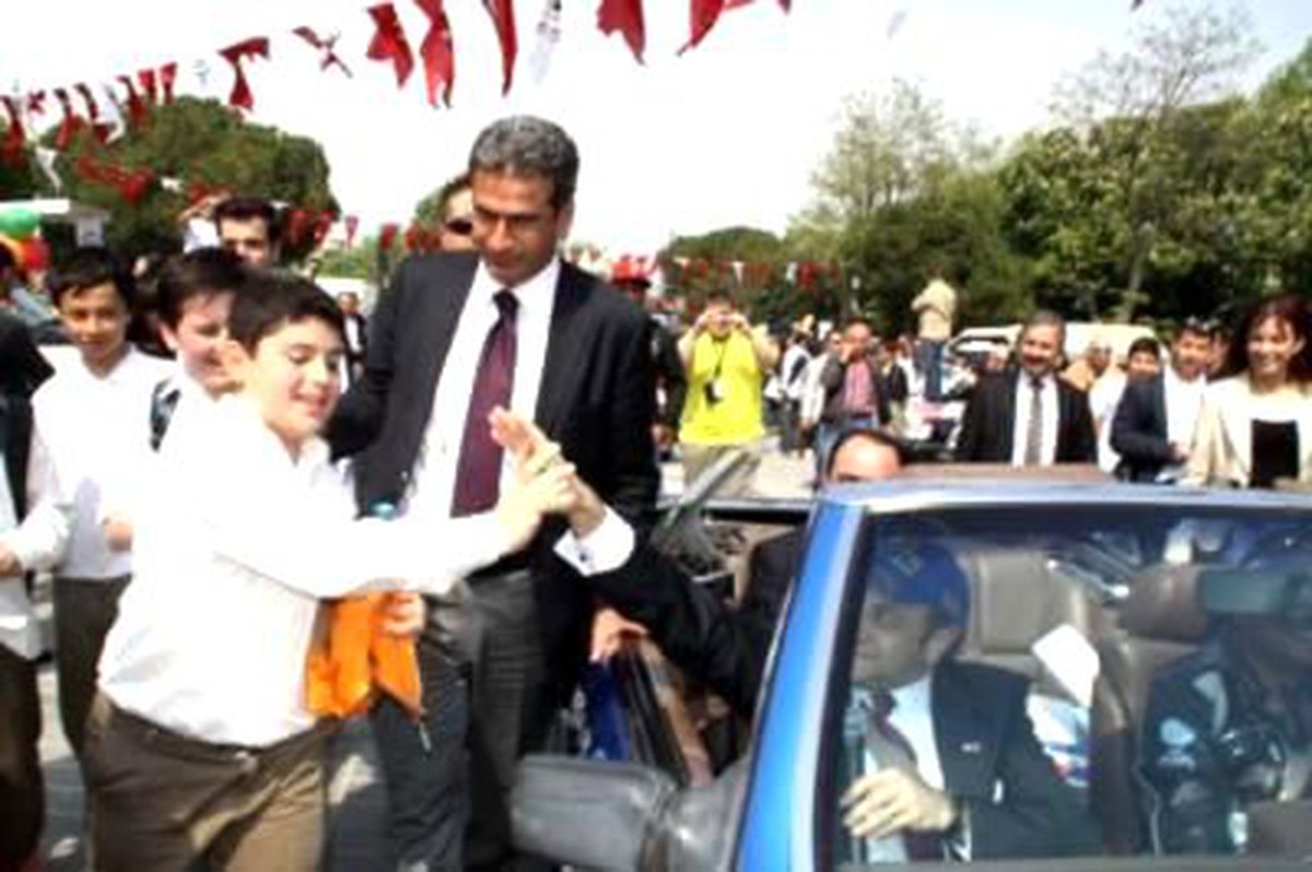 Bakan Bağış, "Barış Rallisi"Nin Startını Verdi