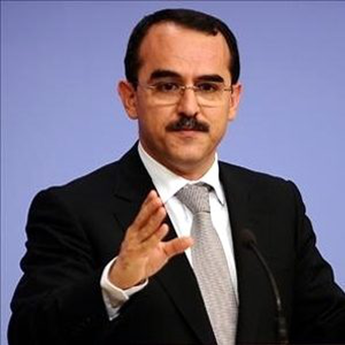 Bakan Ergin: "Türkiye Vekil Tutuklayan Bir Ülke Değil"