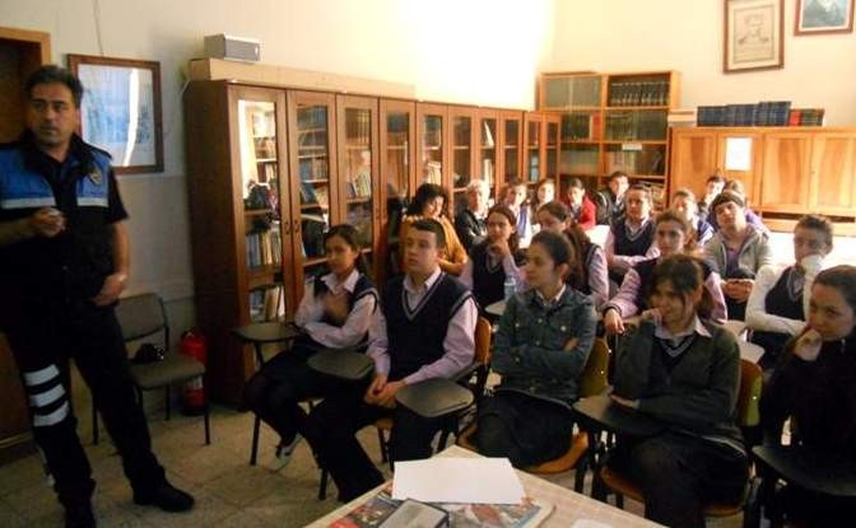 Bartın Emniyetinden 'Haydi Gençler Polis Olalım' Projesi