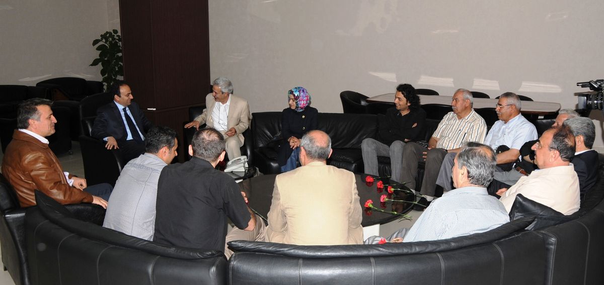 Baydemir, Sarmaşık Derneği'nin Yeni Yönetimini Kabul Etti