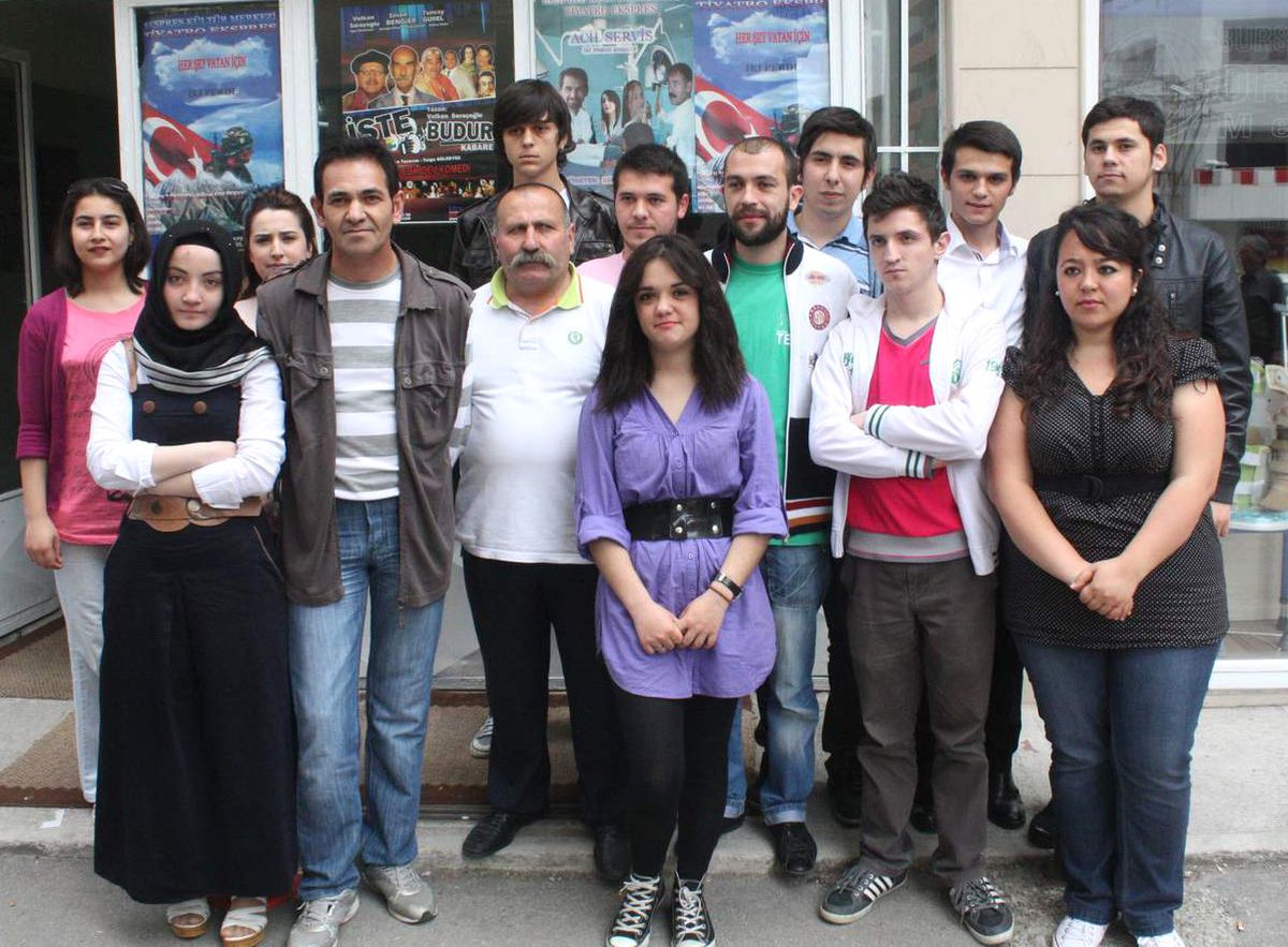 Bursa\'da, "Tiyatrolar Özelleşsin" Eylemi