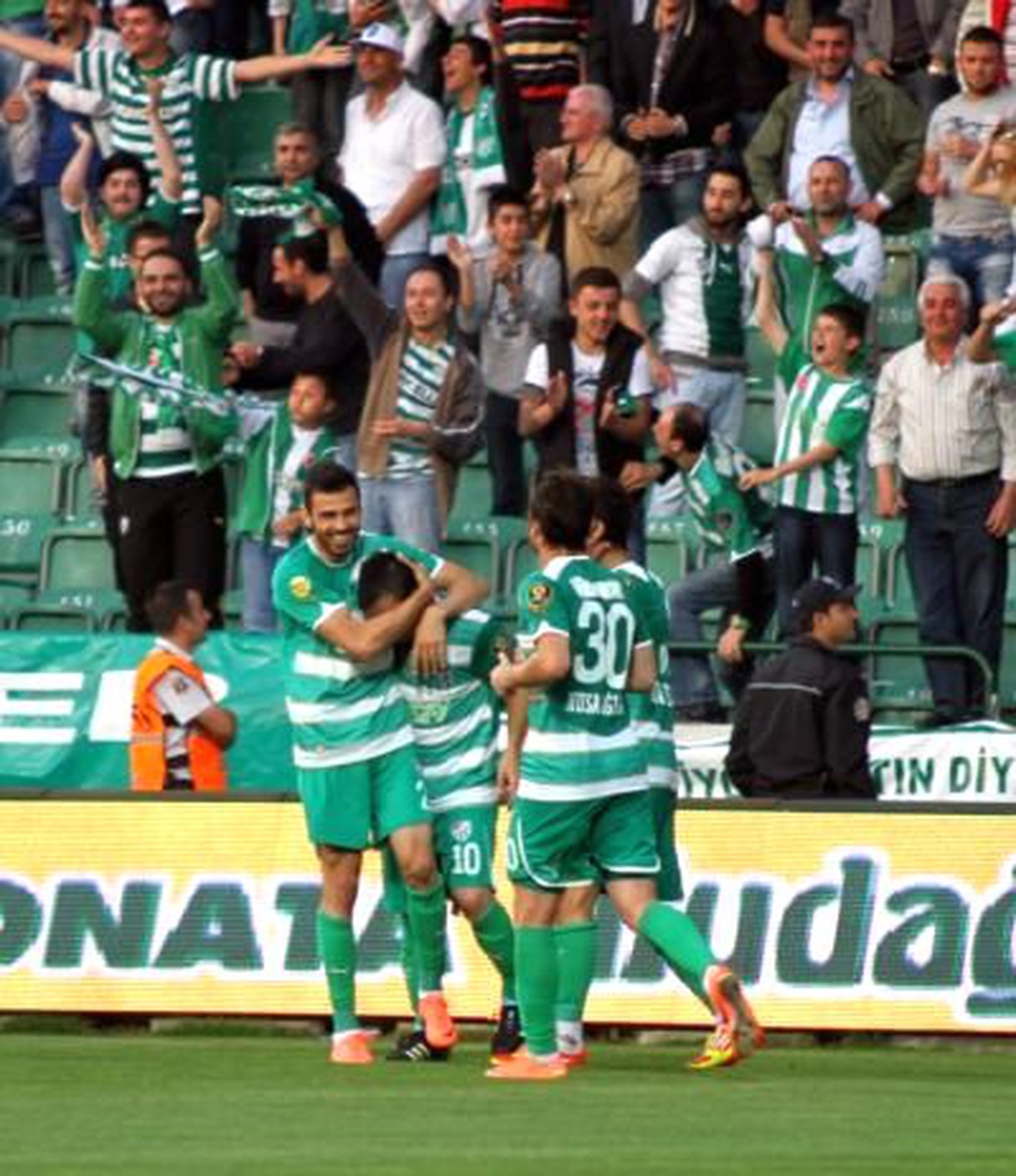 Bursaspor Taraftarlarının Tepkisi Sürüyor