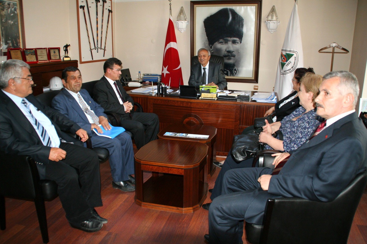 CHP\'den Kaymakam ve Belediye Başkanına Ziyaret