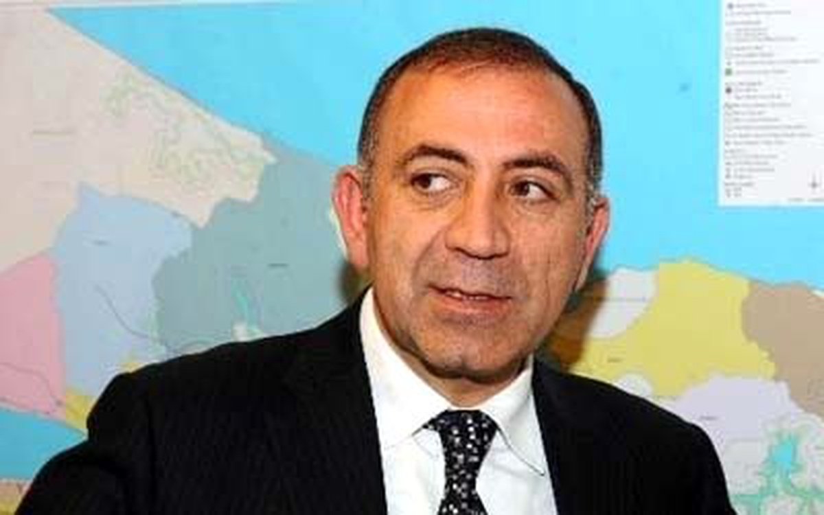 Gürsel Tekin İstifasını Verdi