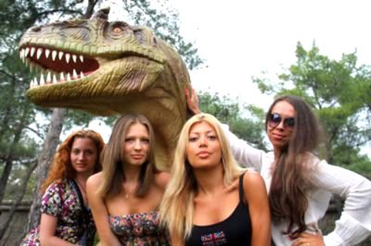 Dinozorlar Antalya\'ya Geri Döndü