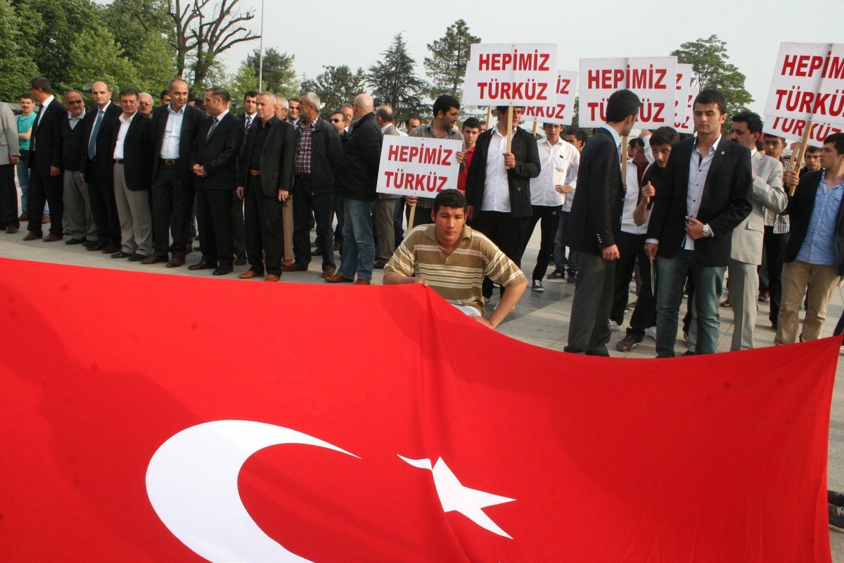Düzce Ülkü Ocakları Türkçülük Gününü Kutladılar