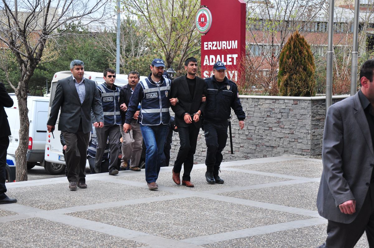 Erzurum Polisinden Kaçak Sigara Operasyonu
