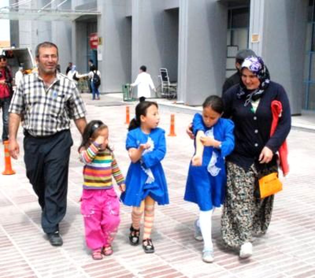 Gerede\'de 17 Öğrenci Sütten Zehirlendi