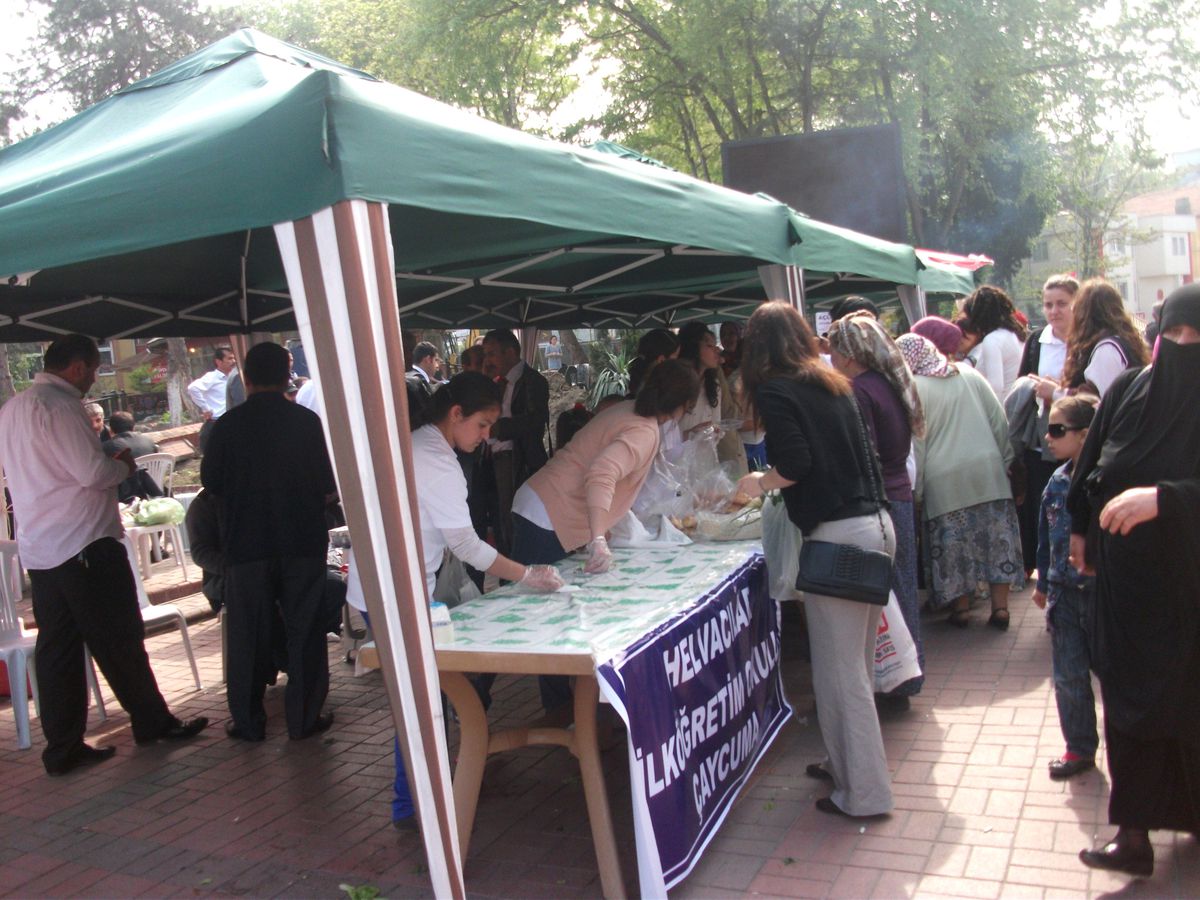 Helvacı İlköğretim Okulu\'ndan Kermes