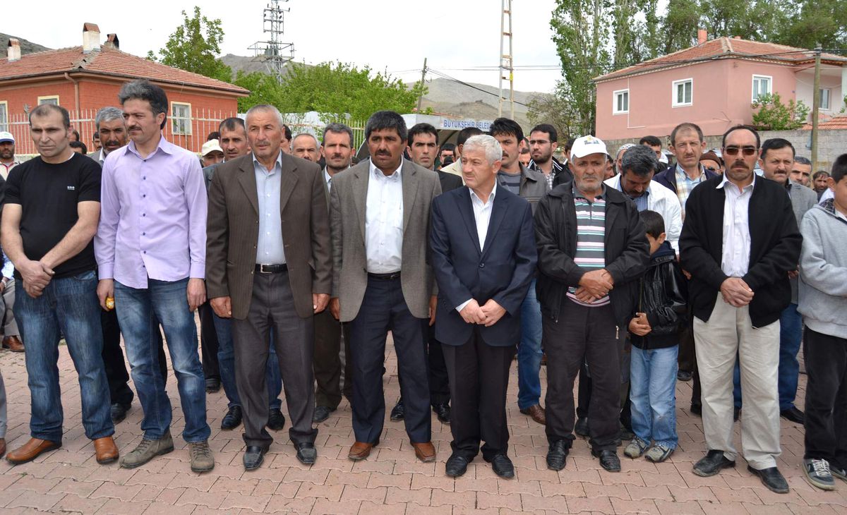 Kayseri'de Çiftçiler Yağmur Duasına Çıktı