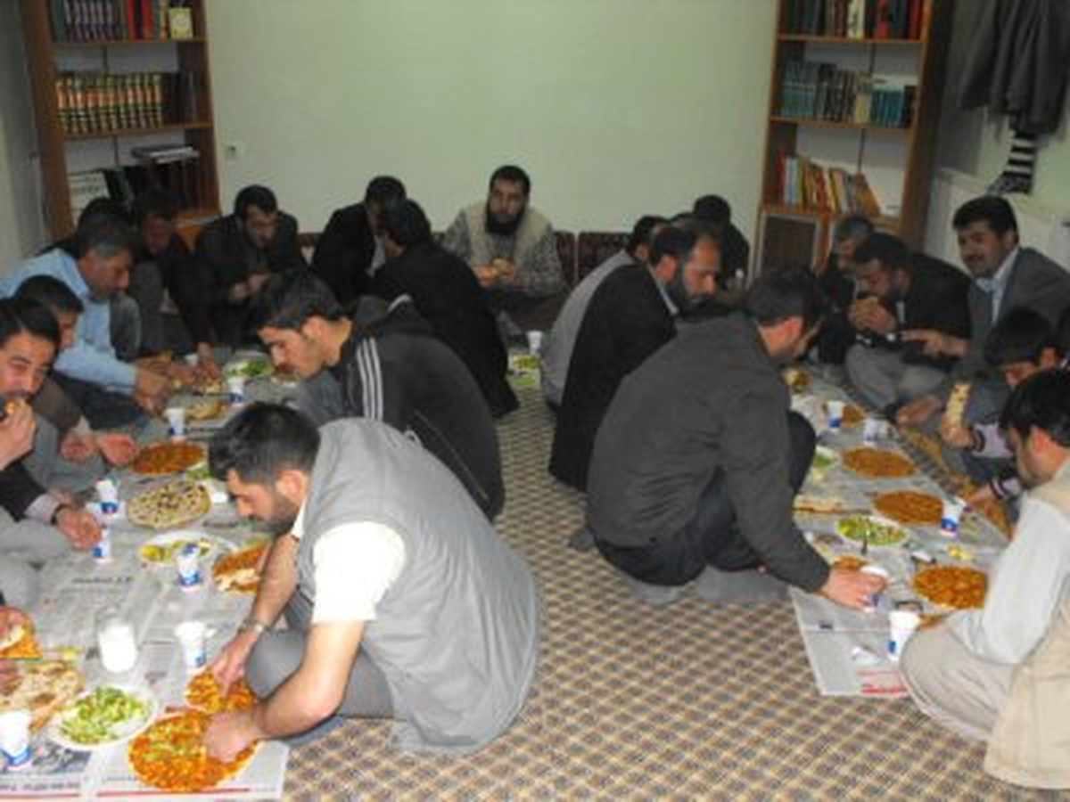 Kutlu Doğum Görevlilerine Teşekkür Yemeği