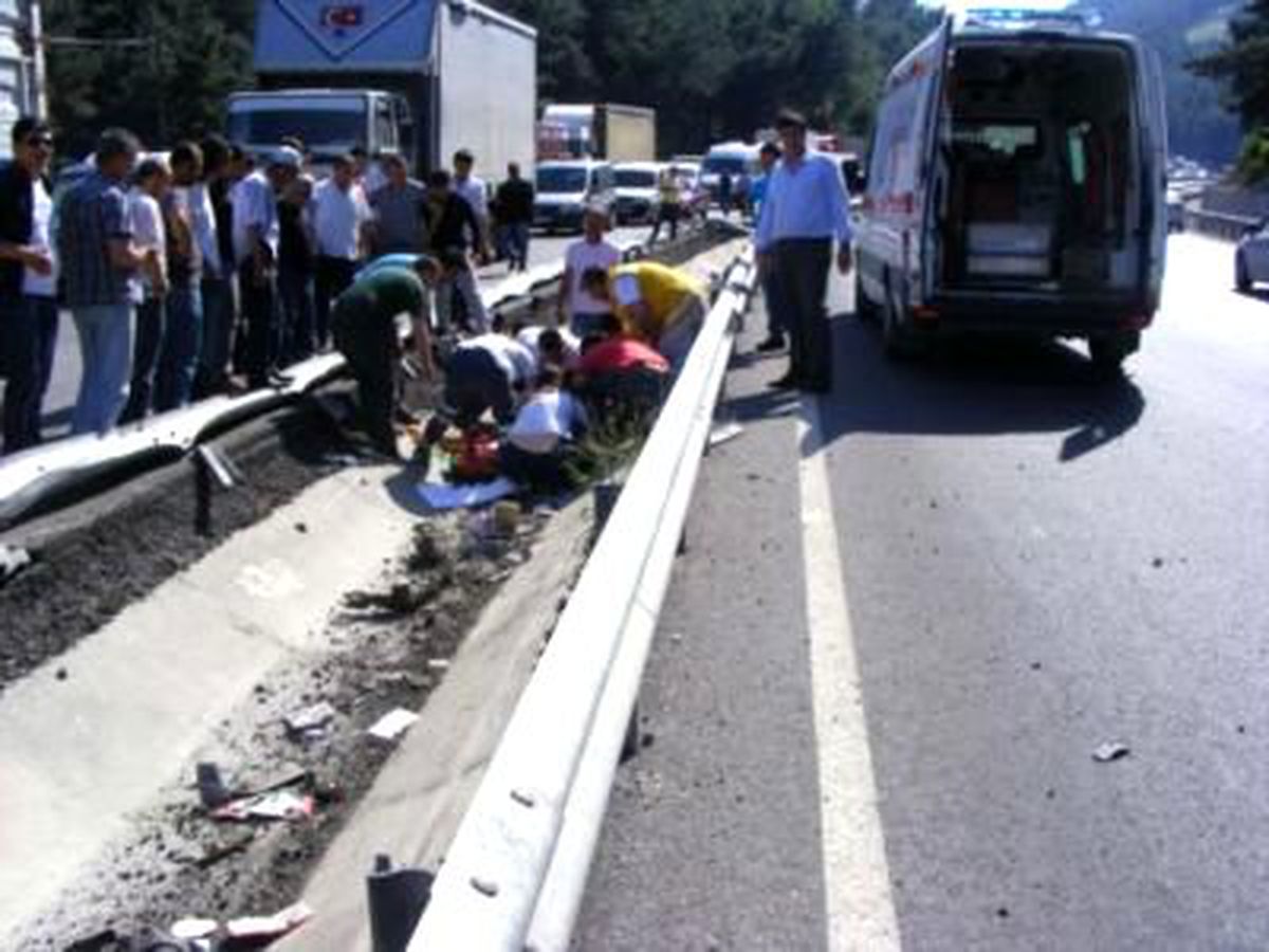 Manisa\'da, İki TIR Çarpıştı