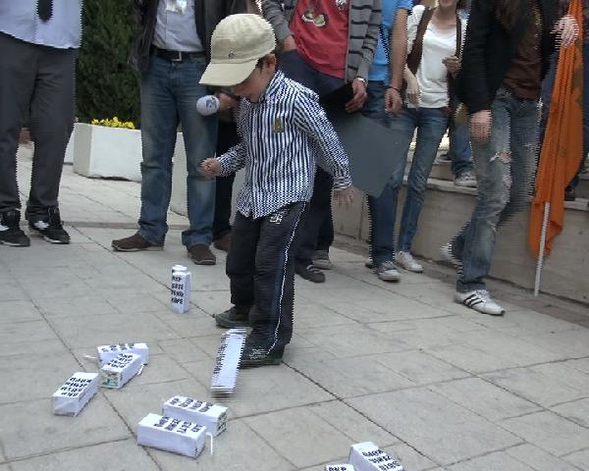 Bakanlık Önünde \'Süt\' Protestosu