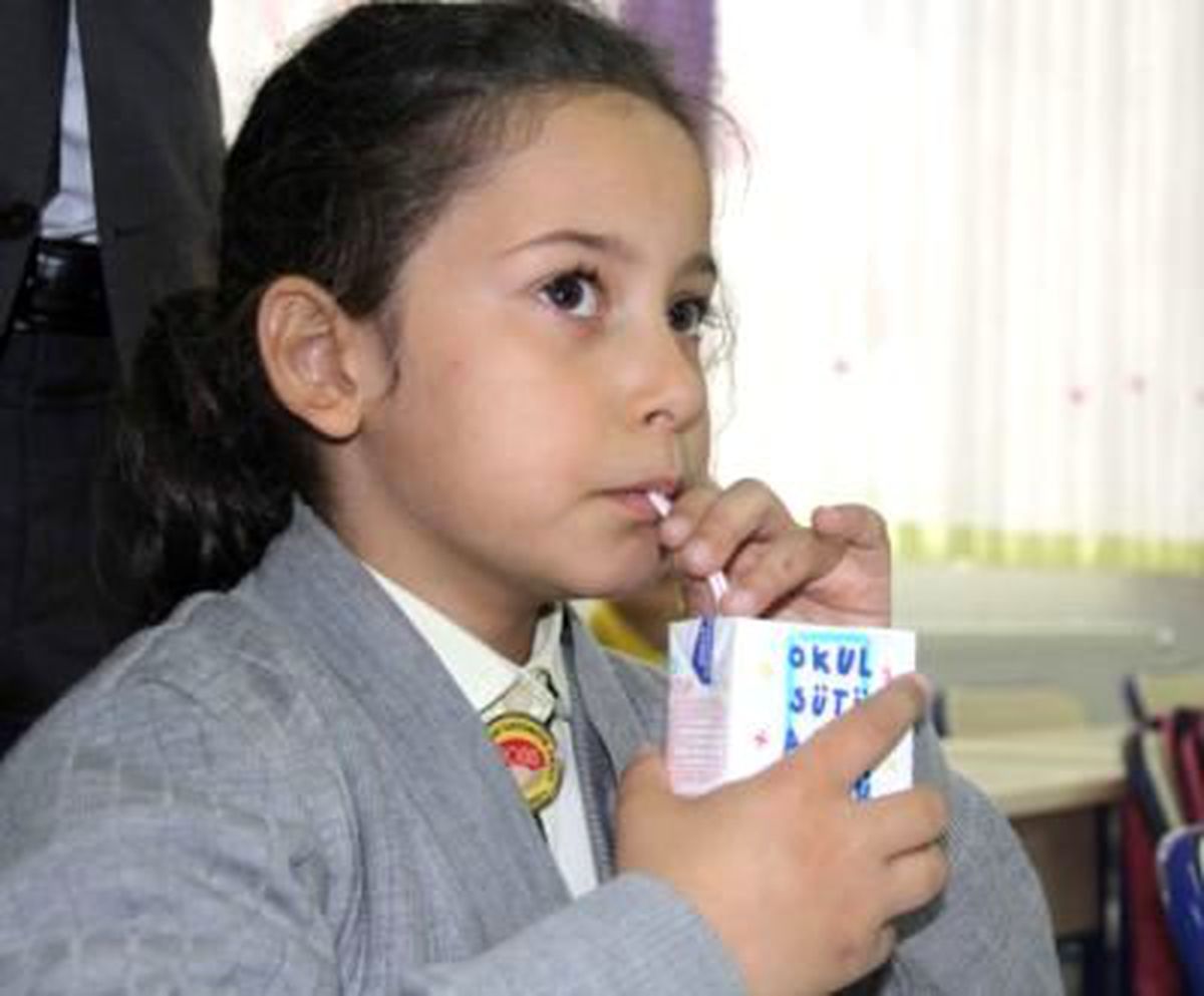 Okullarda Süt Dağıtımına Borsadan Destek