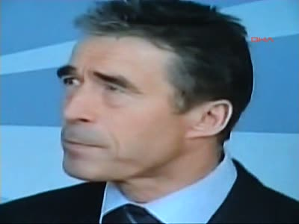 Rasmussen\'den Kosova ve Sırbistan Liderlerine Çağrı