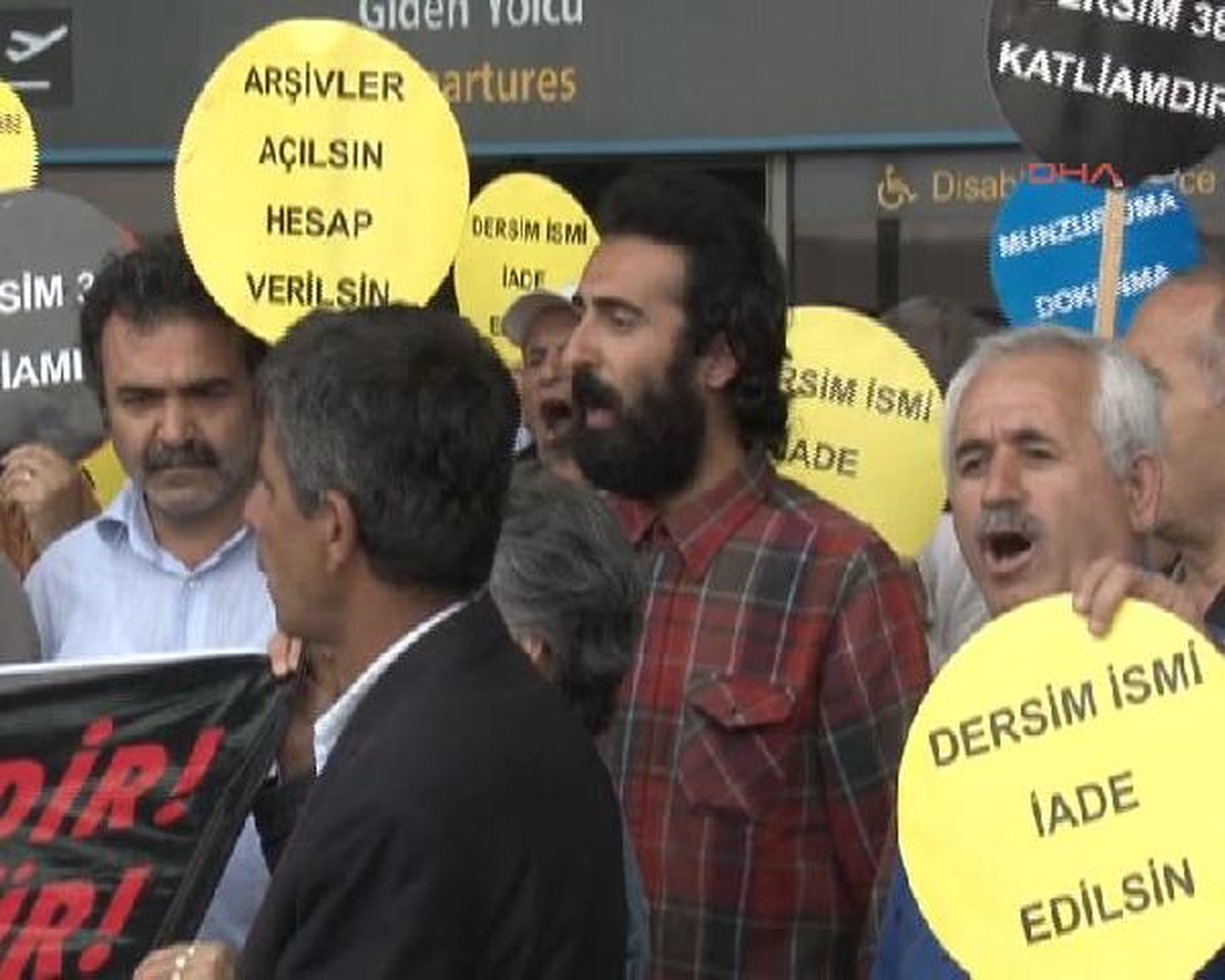Sabiha Gökçen Havalimanı'nın Adının Değiştirilmesi İçin Eylem Yaptılar