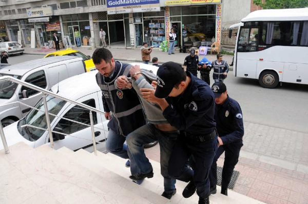 Sakarya\'da Hırsızlık Operasyonu: 25 Gözaltı