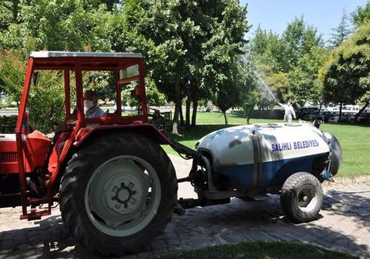 Salihli Belediyesi İlaçlama Çalışmalarına Devam Ediyor