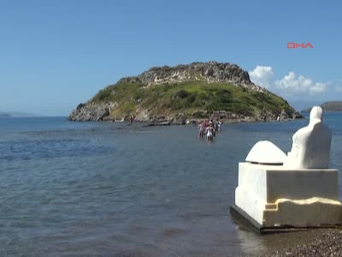 Tarihi Adanan Kaçak Gezi