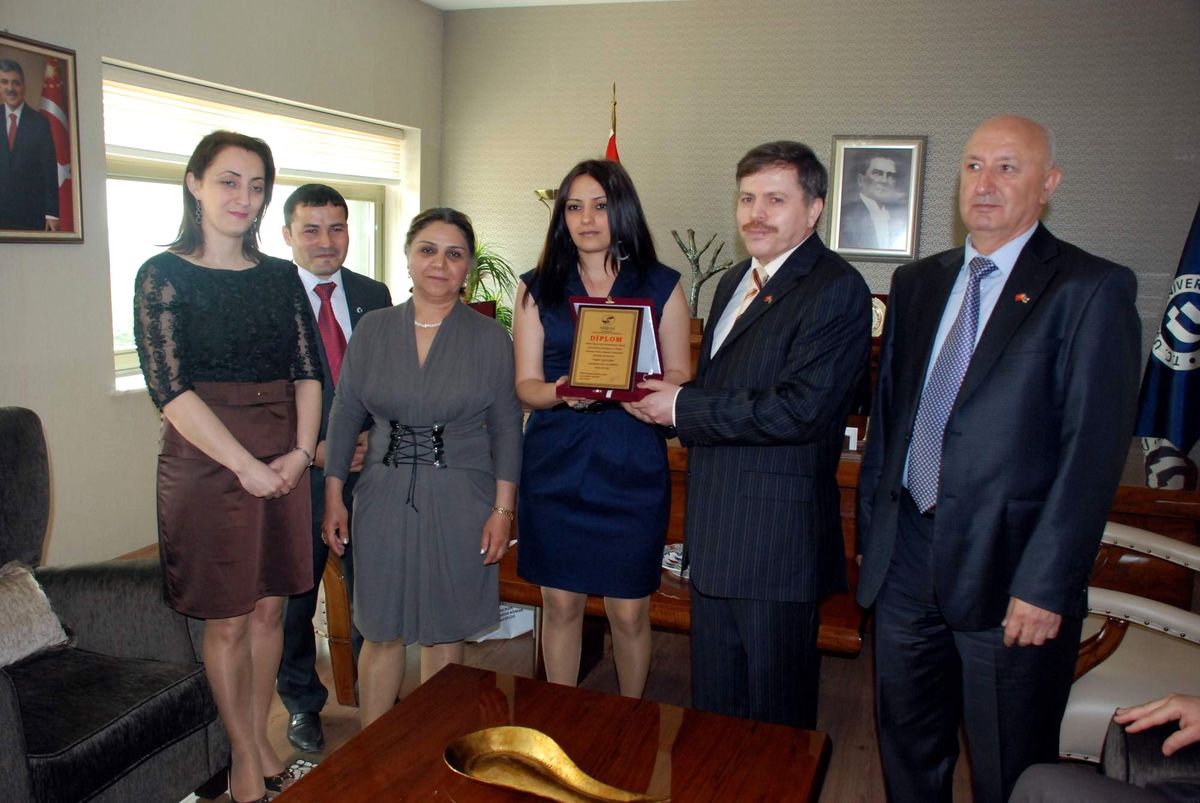 Uşak Üniversitesi\'nde \'Türkiye Azerbaycan Ortak Tarih ve Kültürel Miras\' Konulu Konferans