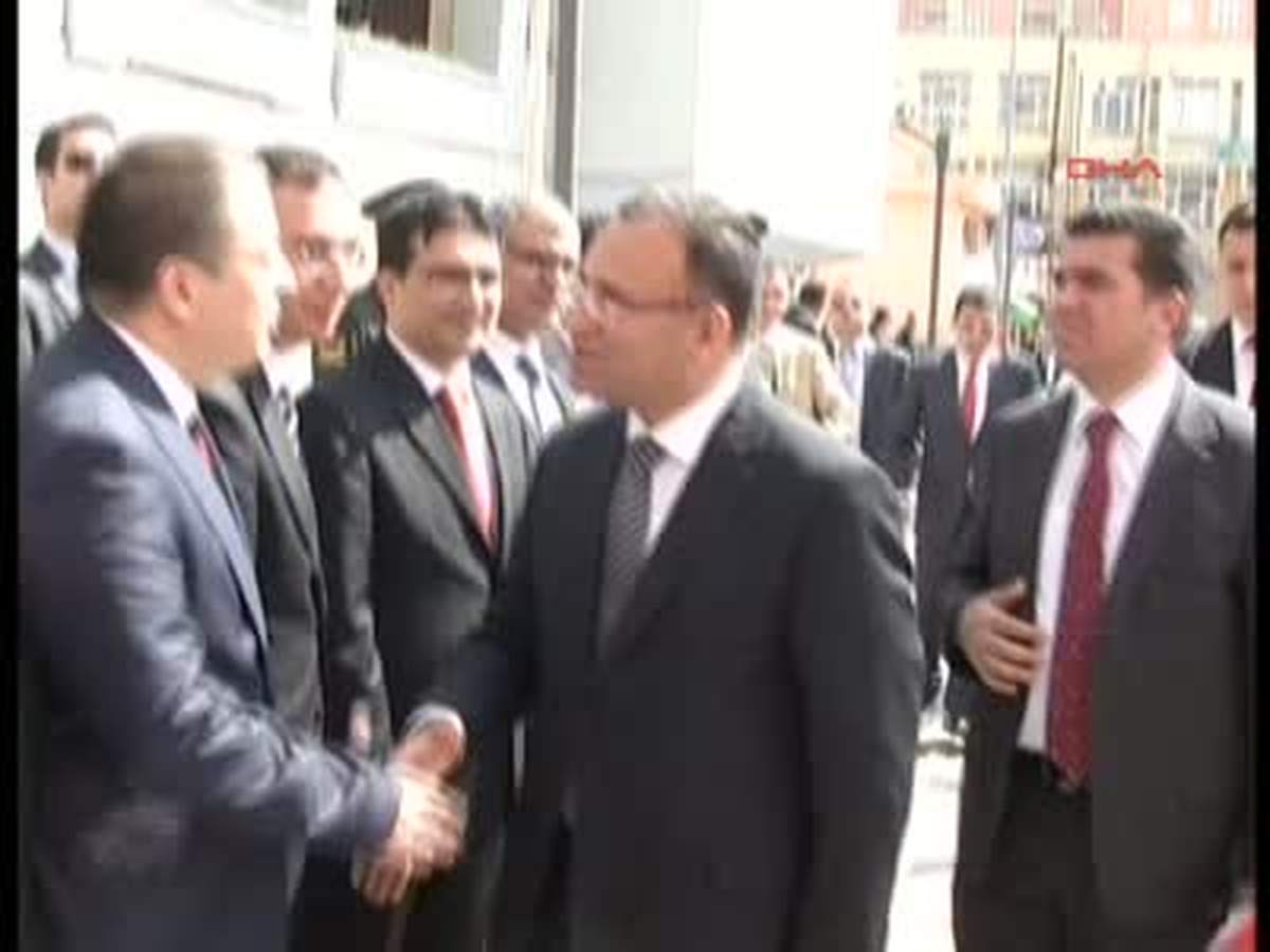 \'Tutuklu Vekiller Muhalefetin Türkiye\'ye Bir Hediyesidir"