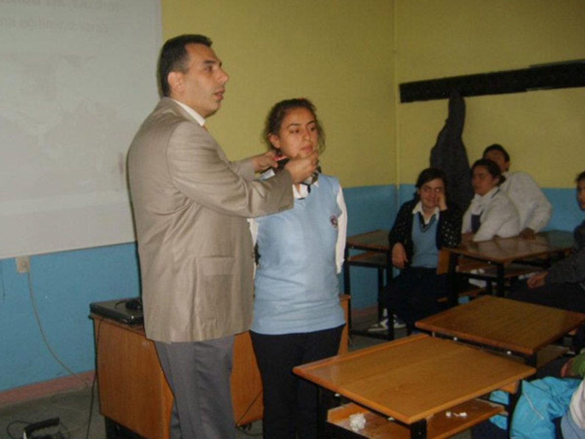Alaplı \'Da Öğrencilere Acil Yardım Eğitimi Verildi