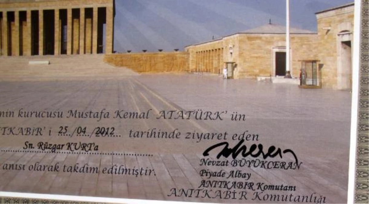 Anıtkabir\'e Gelen Minik Rüzgar\'ın Atatürk Sevgisi