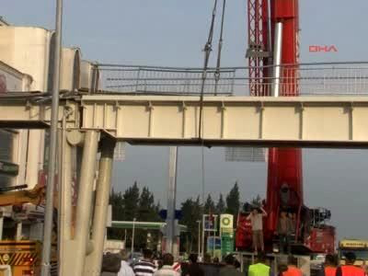 Avcılar'daki Kaza Trafiği Felç Etti
