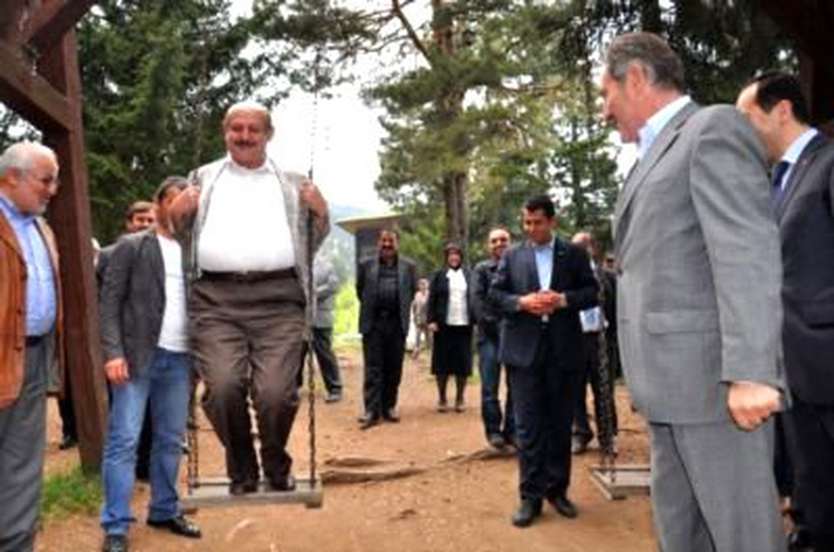 Bakan Günay Ayder Yaylası'nda Beton Yapıları Gördü, Kaymakam'a Çıkıştı (2)