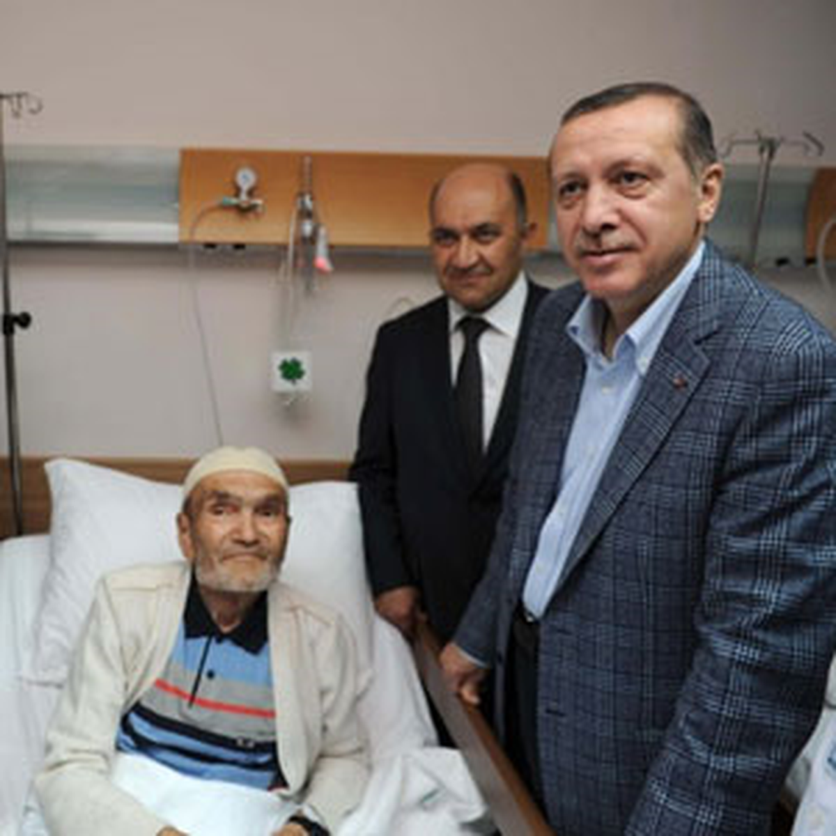 Başbakan Hastaneyi Gezip Ankara\'ya Uçtu