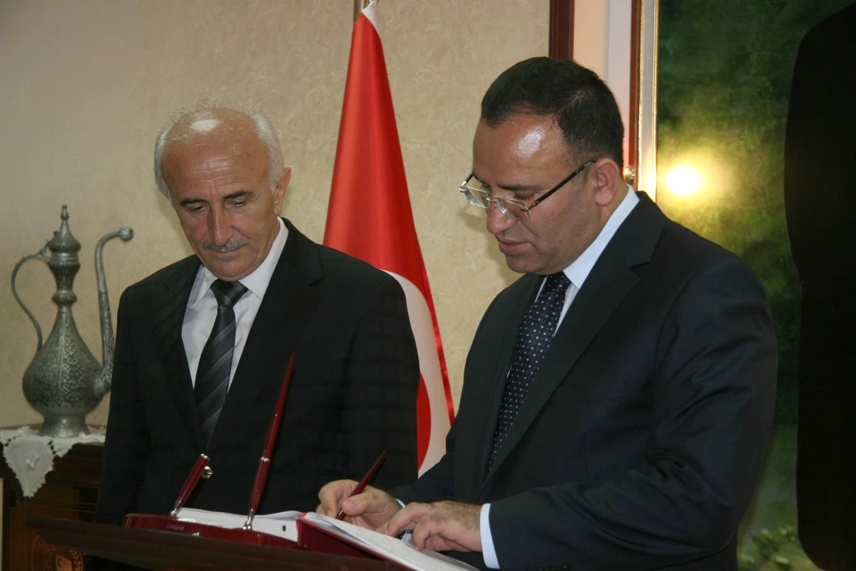 Başbakan Yardımcısı Bozdağ, AK Parti Kongresine Katıldı