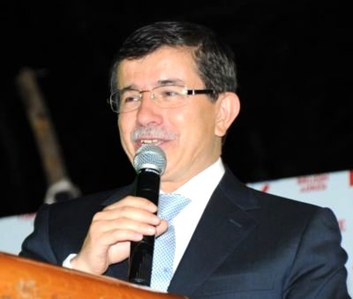 Davutoğlu\'na "21. Yüzyılın Lideri" Ödülü