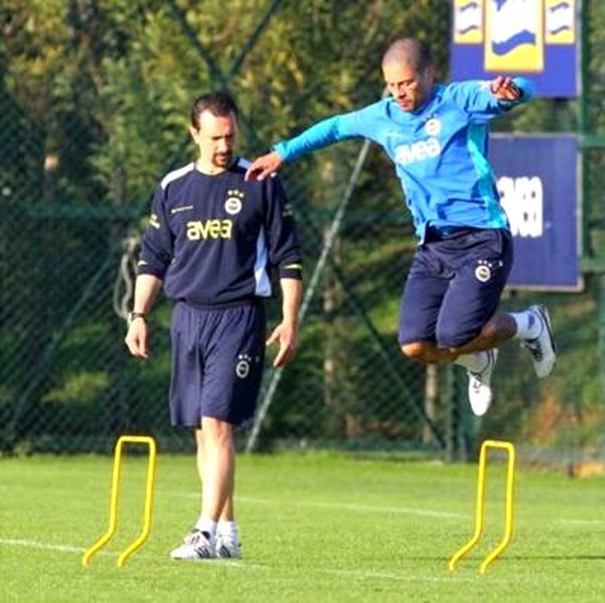 Fenerbahçe Trabzon Deplasmanında Şampiyonluk Umutlarını Tazeleme Peşinde