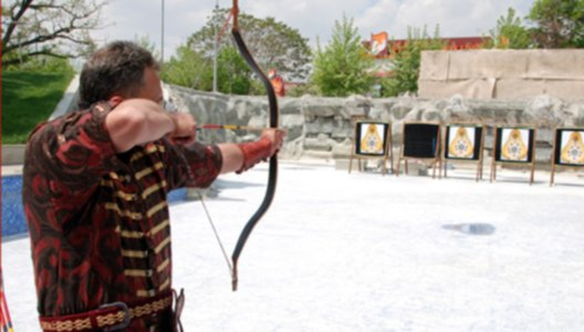 Konya\'da Okçuluk Müsabakaları